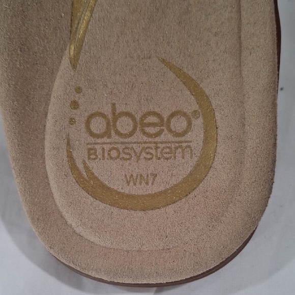 Abeo Women's Tan Sandals Size 7 - Picture 2 of 6